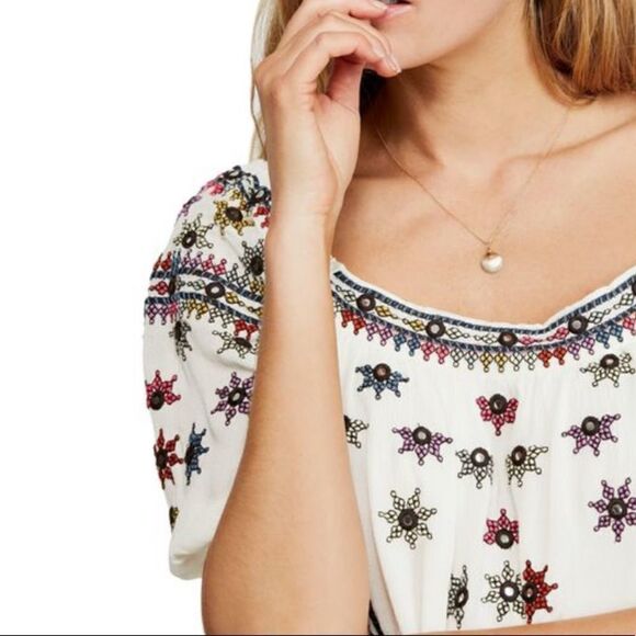 FREE PEOPLE
Women's White Aurura Embroidered crop Top Floral Pattern size large - Picture 6 of 8